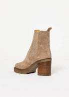 swatch_Sand Suede heeled chelsea boot