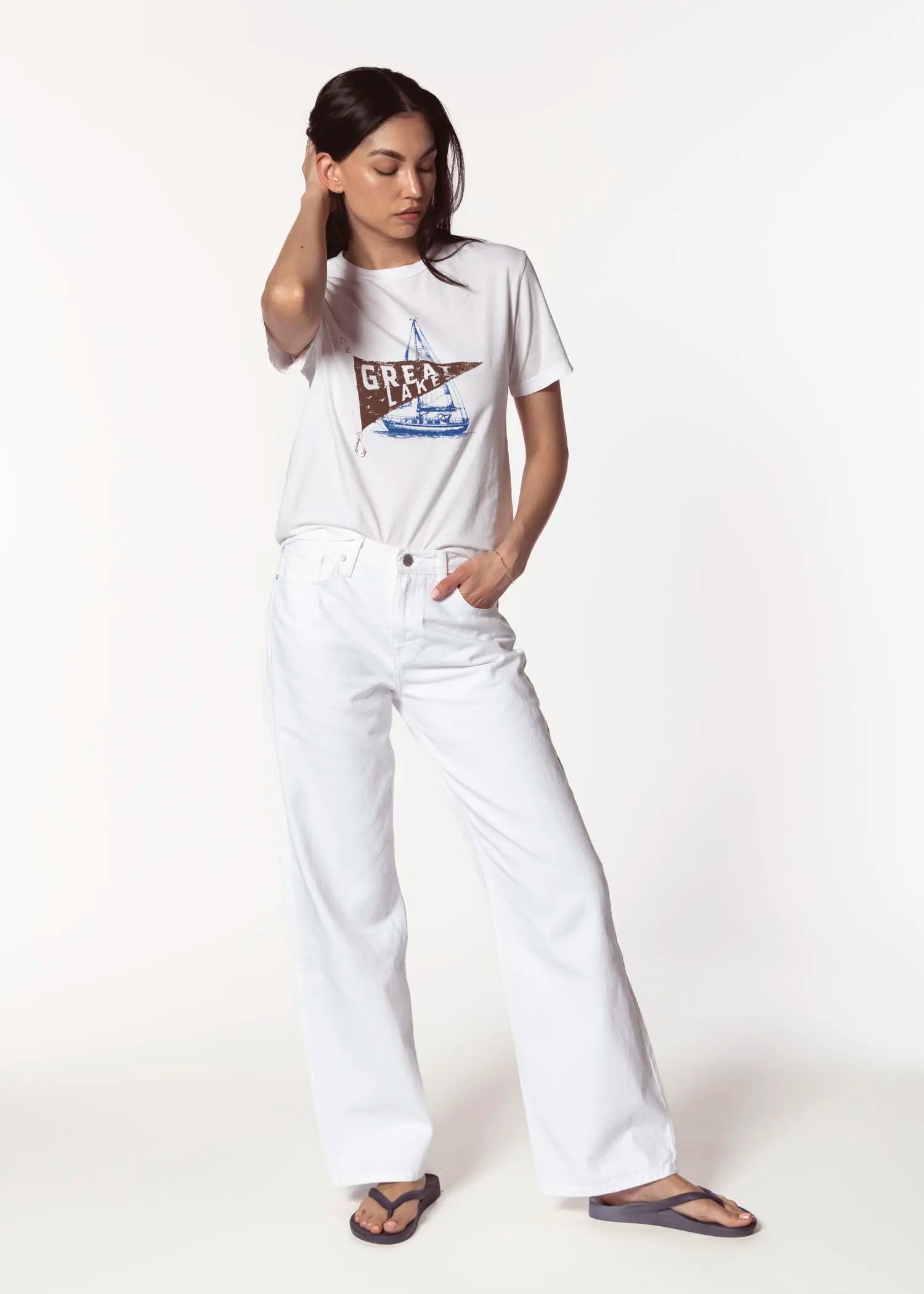 swatch_white relaxed straight leg jean apparel