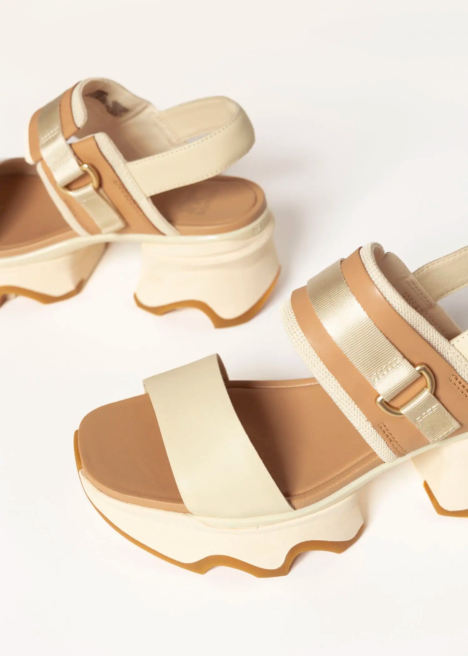 swatch_honey/white kinetic impact sandal platform sandals