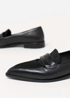 swatch_Black Leather l'idea pointed toe leather flat