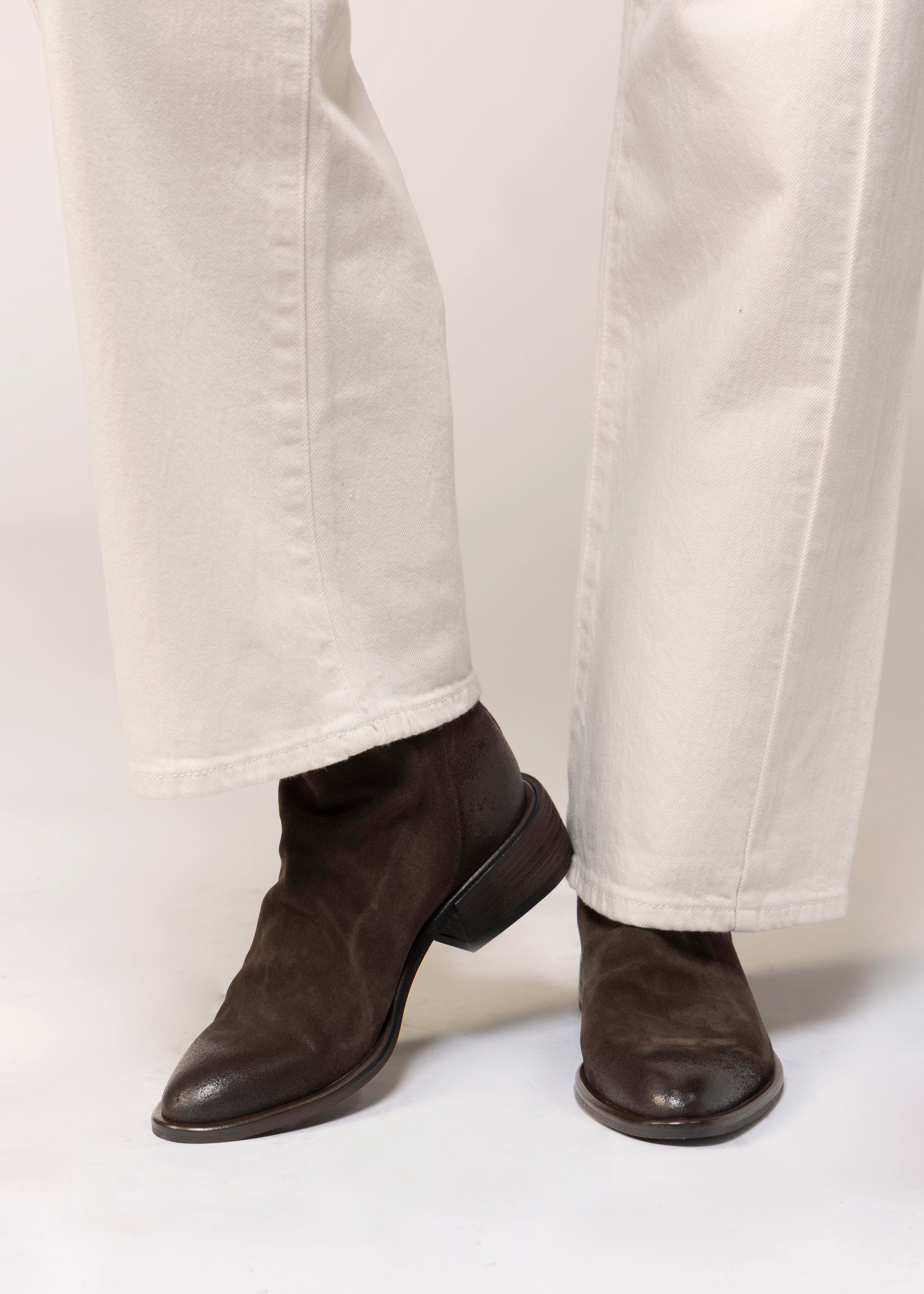 swatch_Chocolate Suede l'idea ruched ankle boot