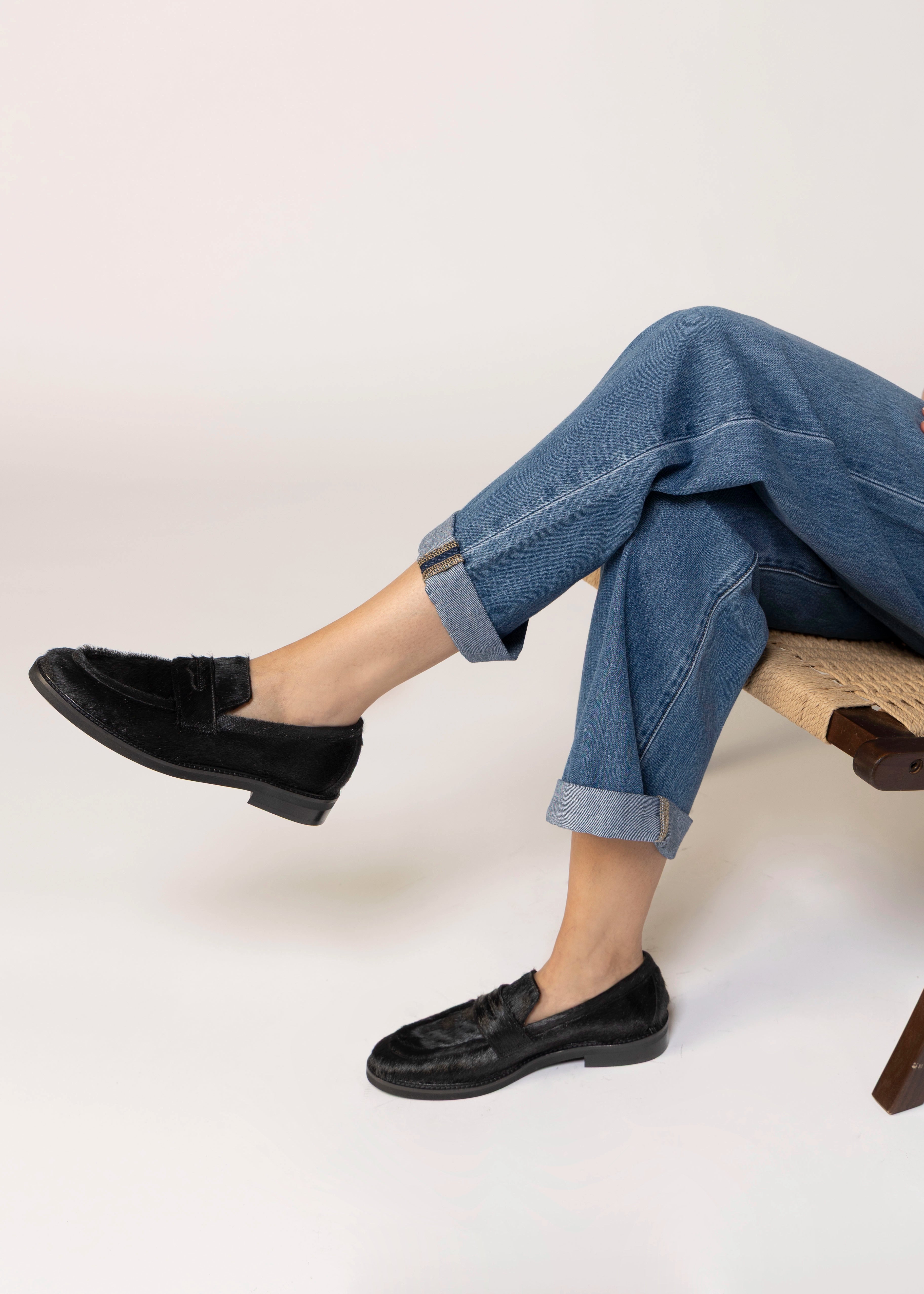 swatch_Black Haircalf l'idea haircalf penny loafer
