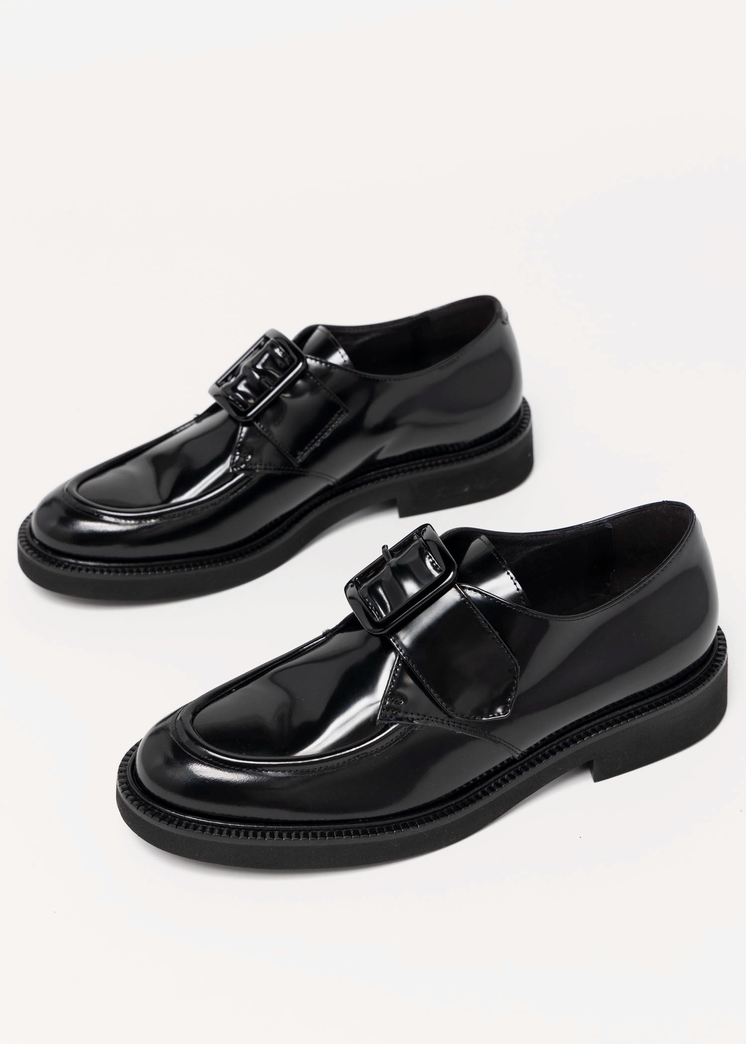 swatch_Black Leather l'idea single buckle loafer