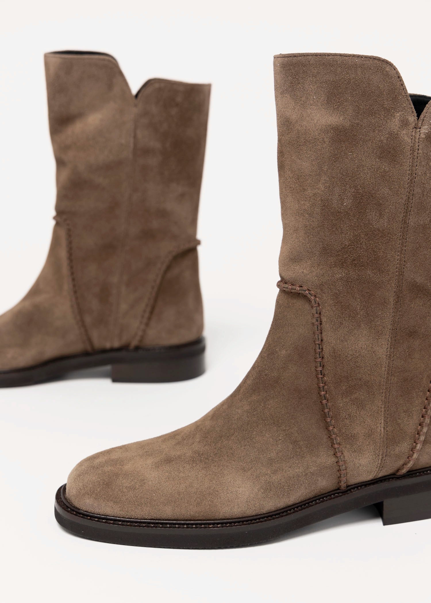 swatch_Taupe Suede l'idea mid calf boot