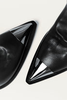 swatch_Black Leather l'idea cap toe heeled boot