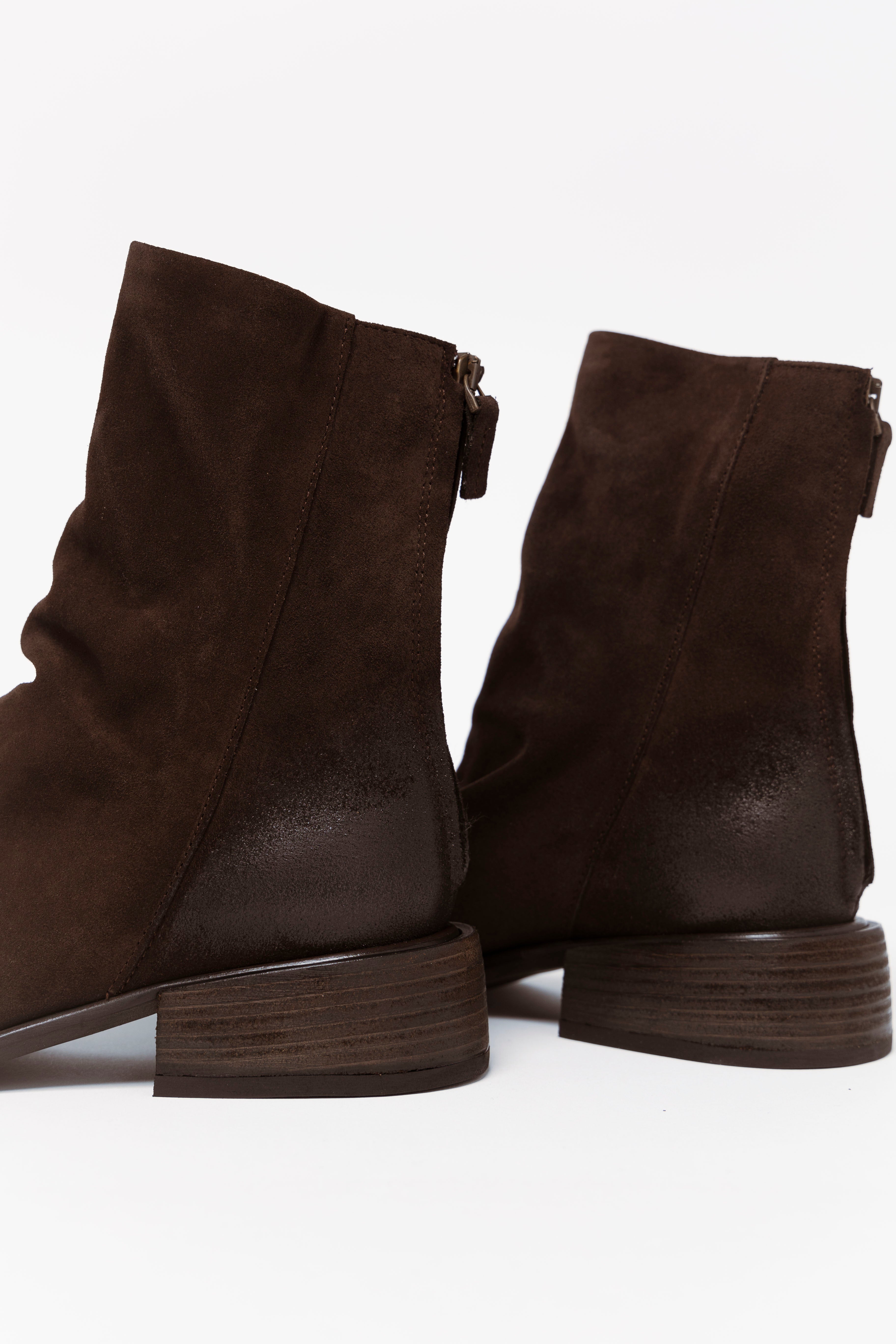 swatch_Chocolate Suede l'idea ruched ankle boot