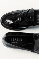 swatch_Black Croco l'idea heeled croc loafer