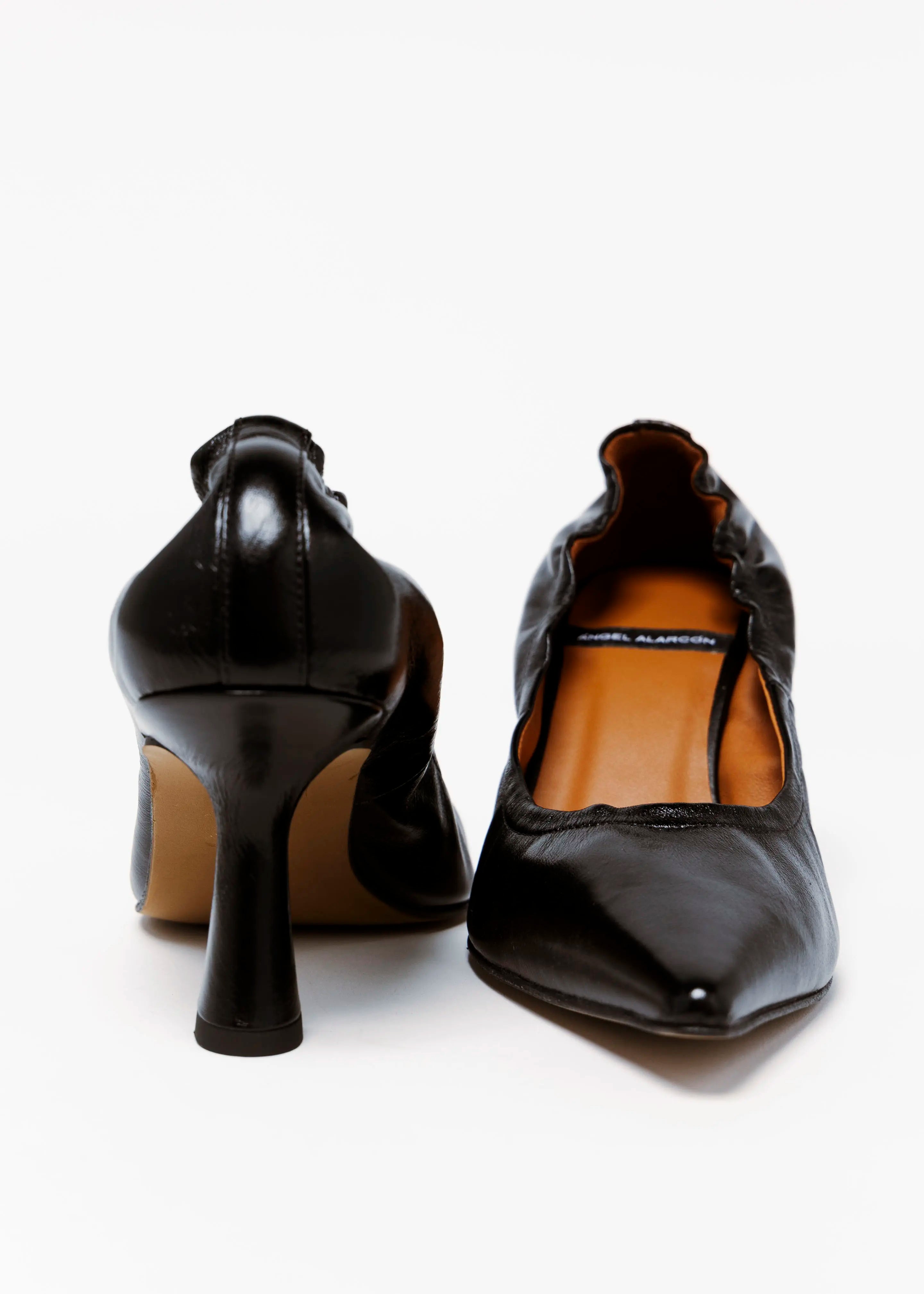 swatch_Black Leather angel alarcon elastic top line pump