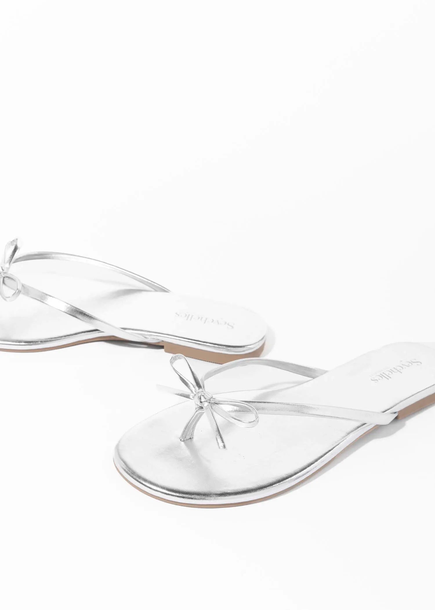 swatch_silver wishlist flip flop flat sandals
