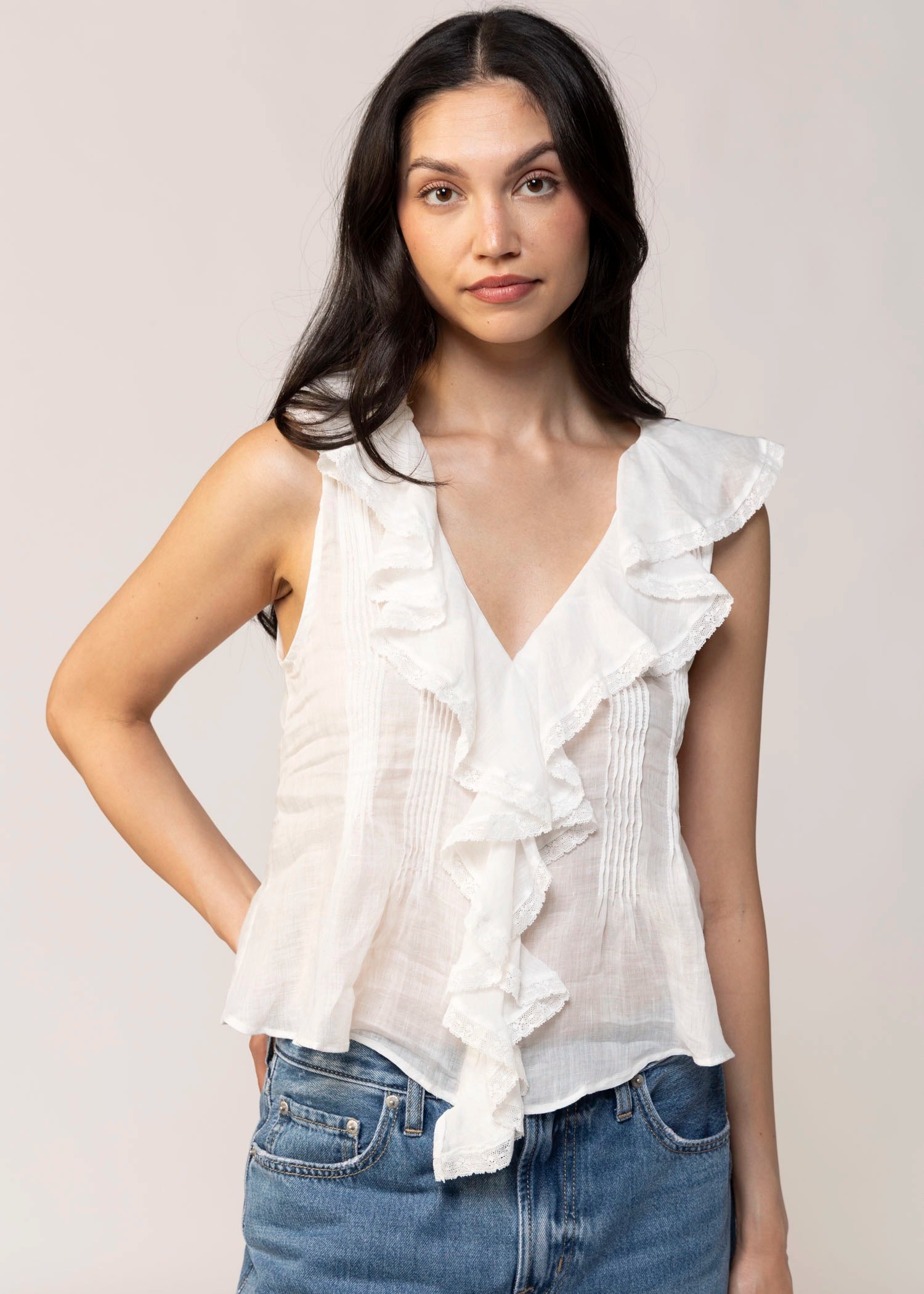 swatch_White linen ruffle v-neck tank