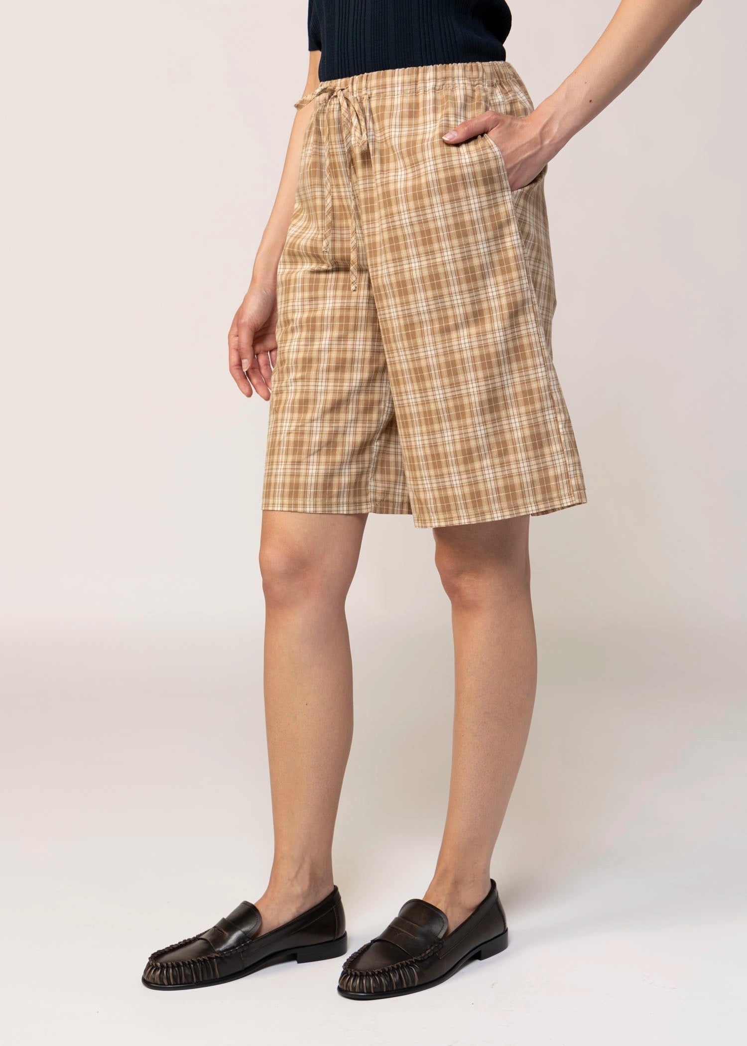 swatch_Tan silvie plaid long short
