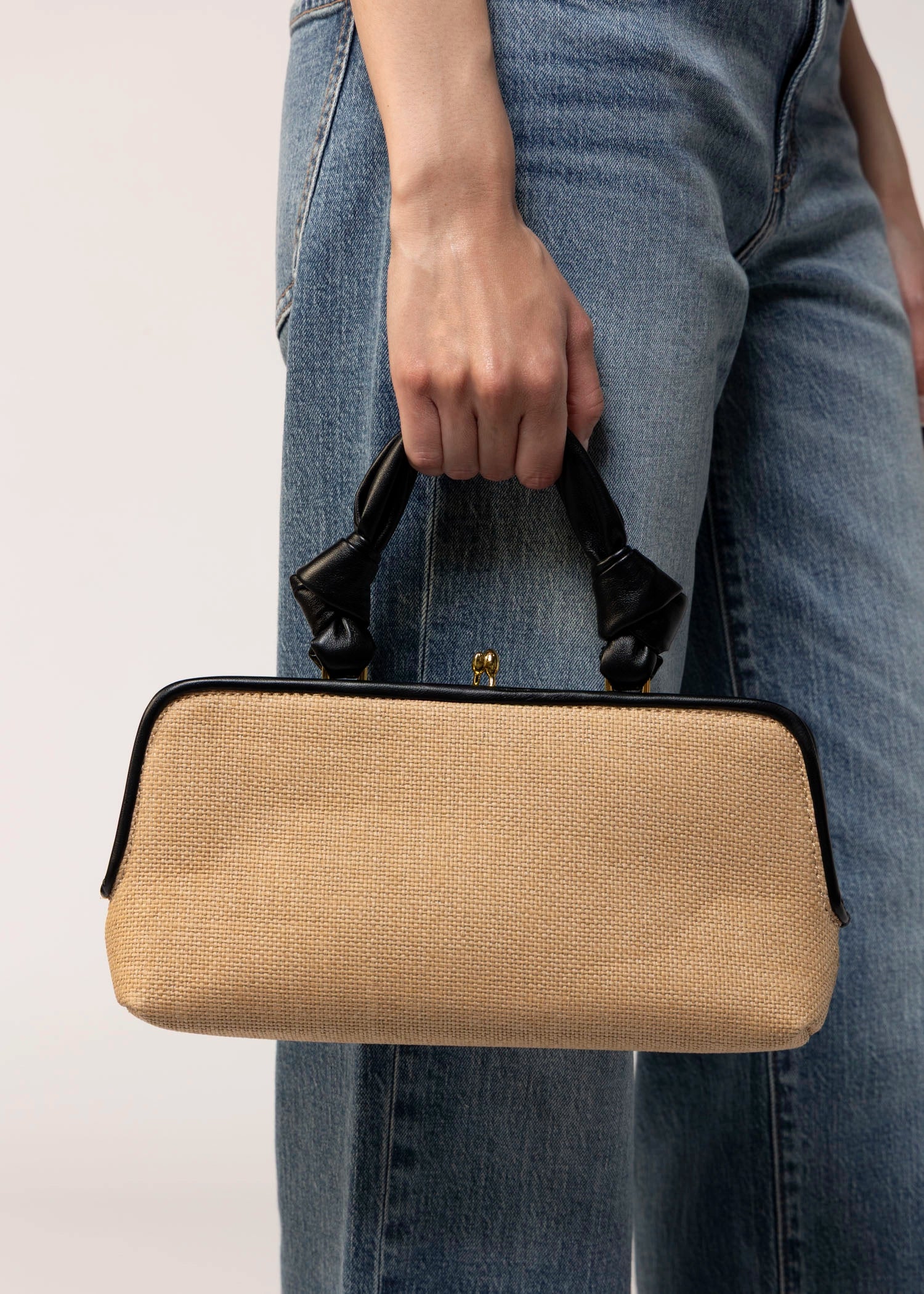 swatch_Natural/Black urban expressions julissa clutch bag