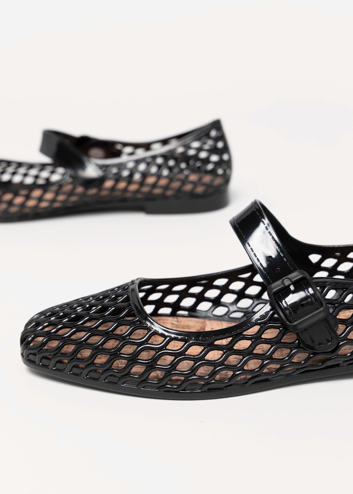 swatch_Black Lisa mary jane jelly flat