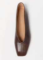 swatch_Chocolate Leather Tony bianco brash flat