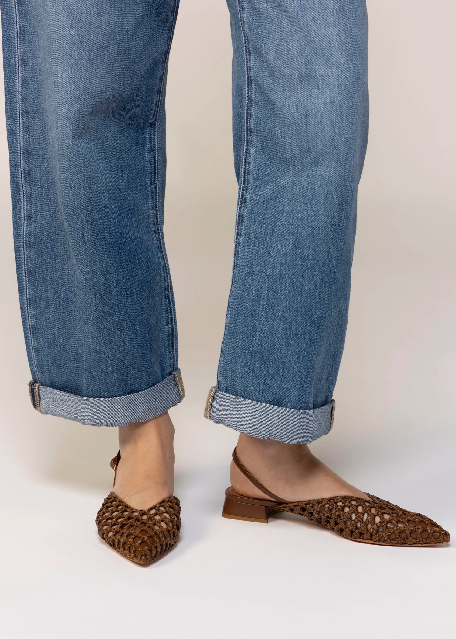 swatch_Brown leather lussy woven slingback flat shoes
