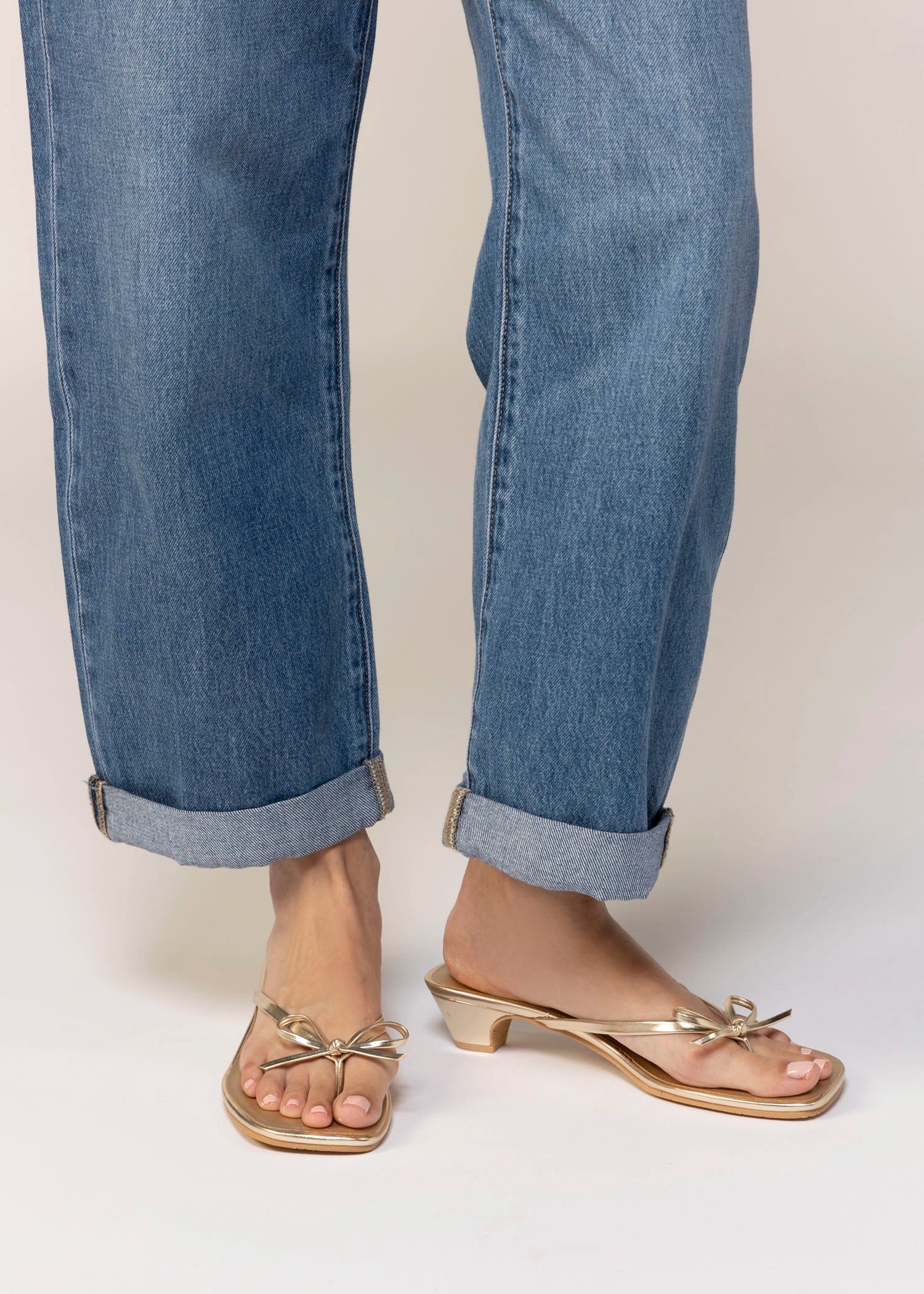swatch_Gold Seychelles perfect wish thong sandal