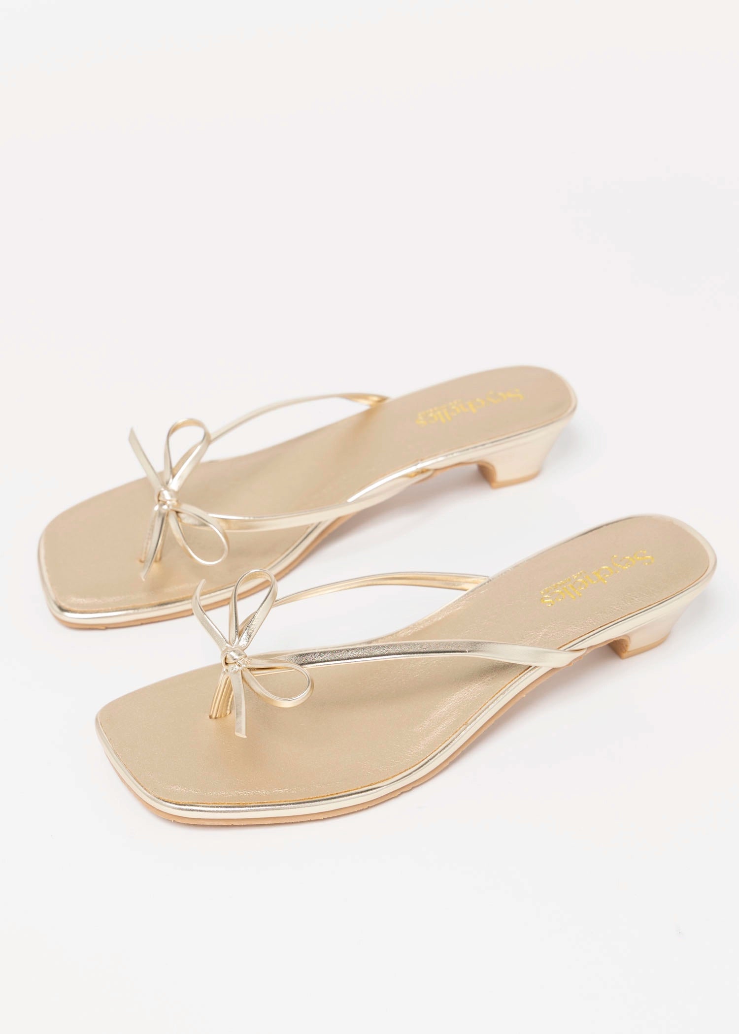 swatch_Gold Seychelles perfect wish thong sandal