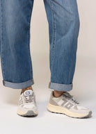 swatch_Ice/Light Grey back70 lightning dad sneaker