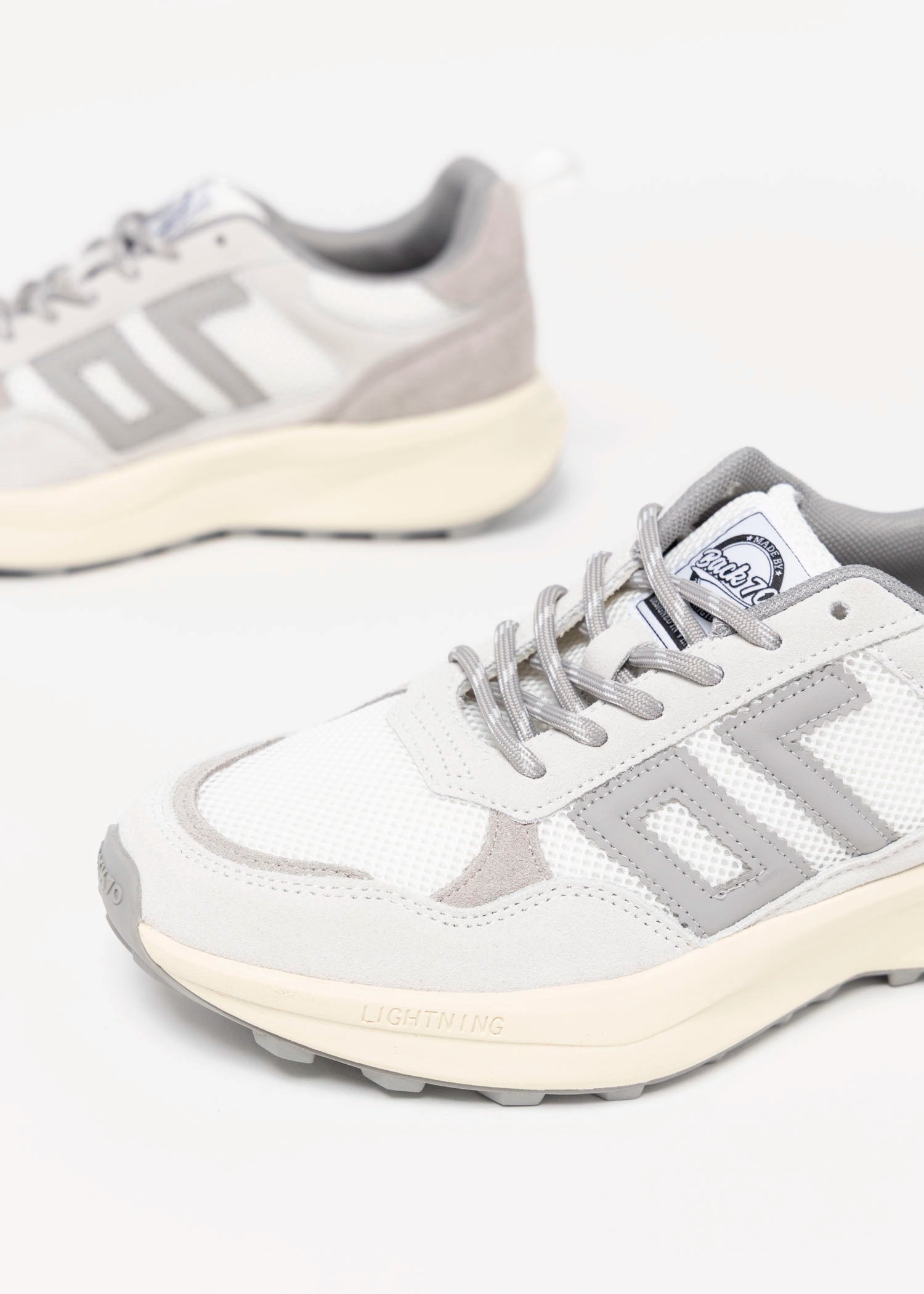 swatch_Ice/Light Grey back70 lightning dad sneaker