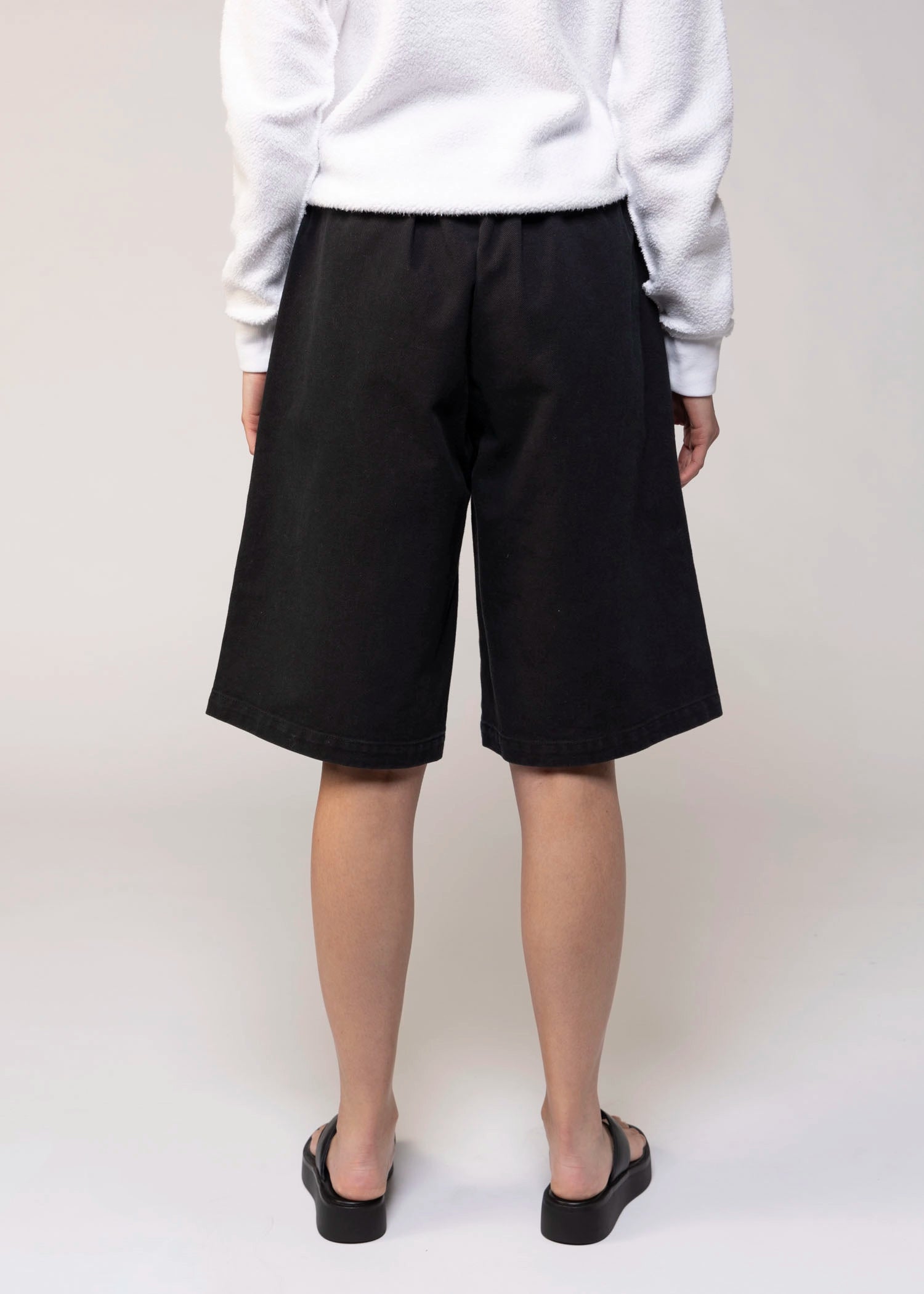 swatch_Black le bon shoppe liam bermuda short