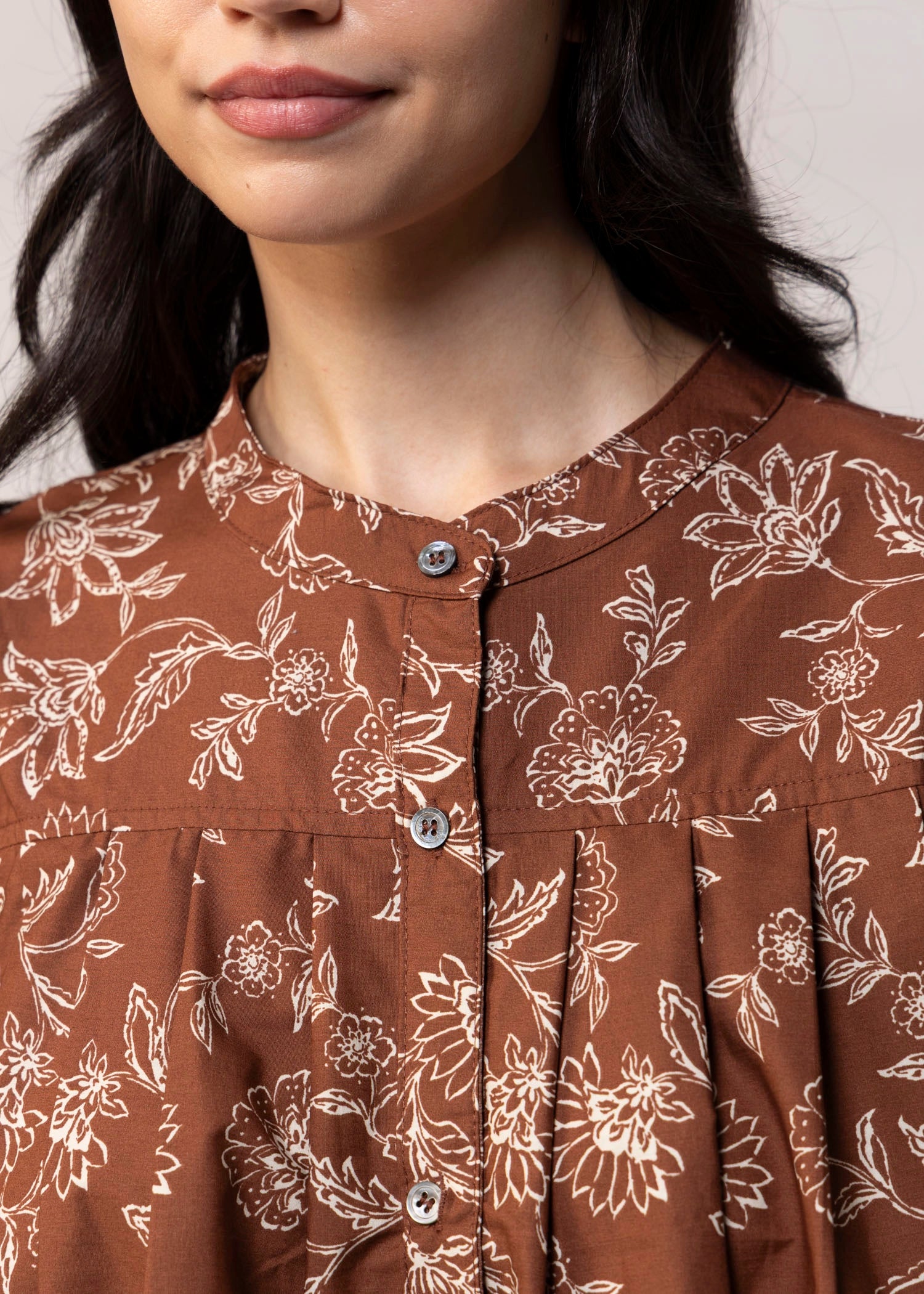 swatch_Brown/Cream ellie floral blouse