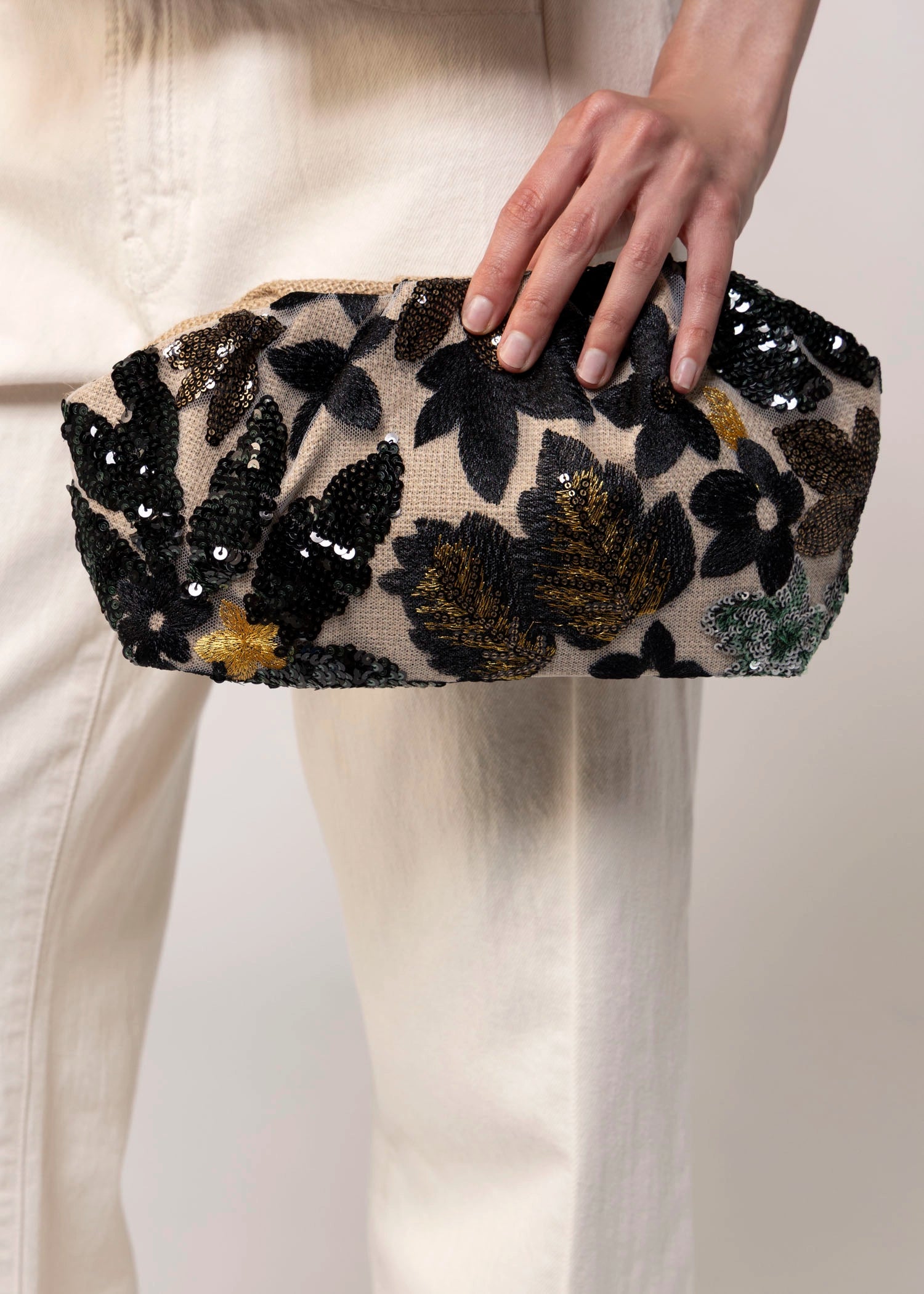 swatch_Black cosai floral sequin evening clutch bag