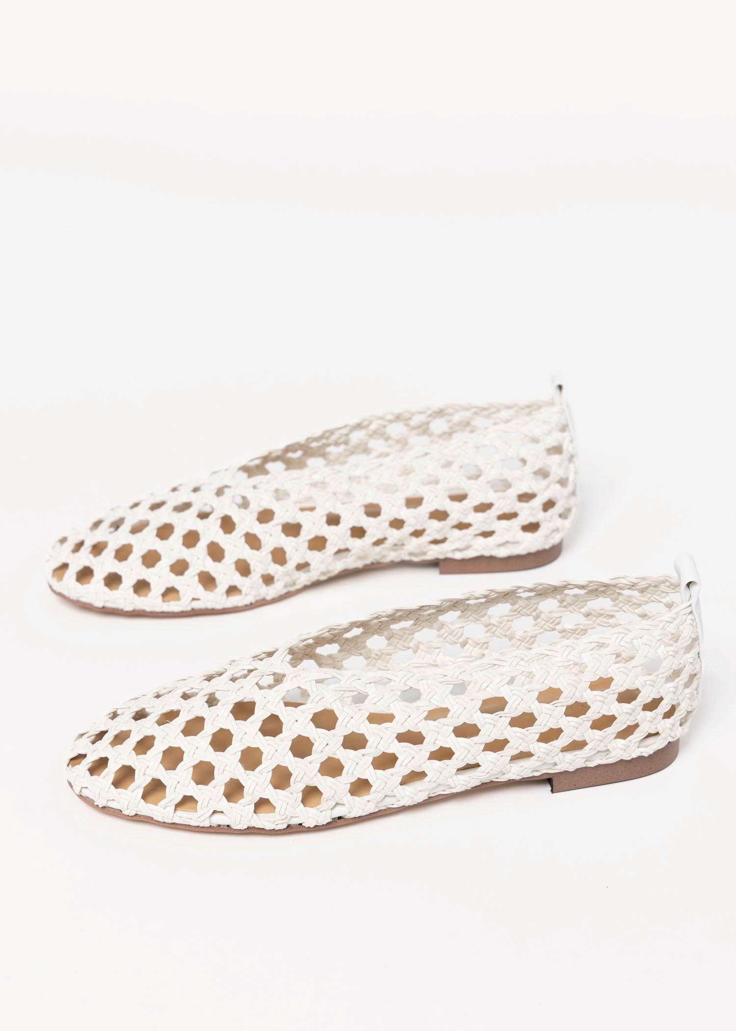 swatch_White Leather tony bianco Cheeky woven flat