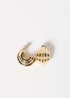 swatch_Gold shell earring
