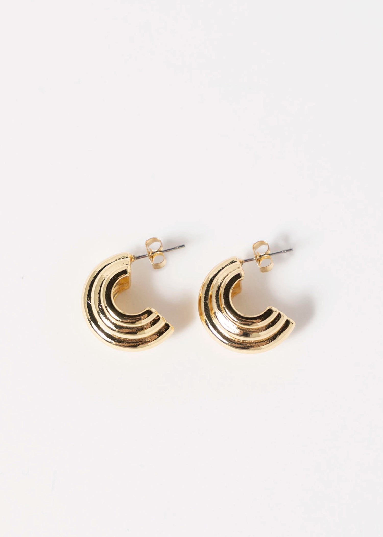 swatch_Gold shell earring