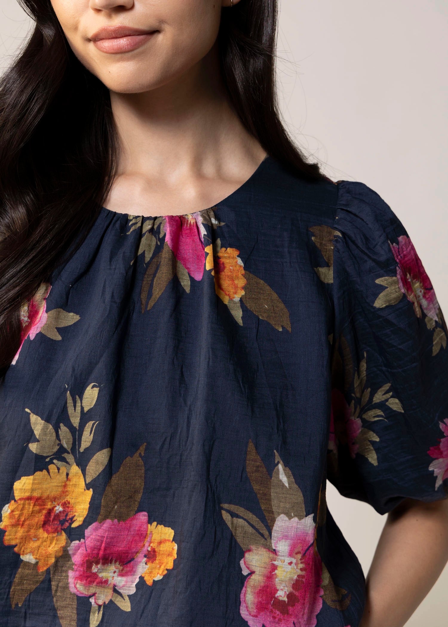 swatch_Navy Multi floral print flowy blouse