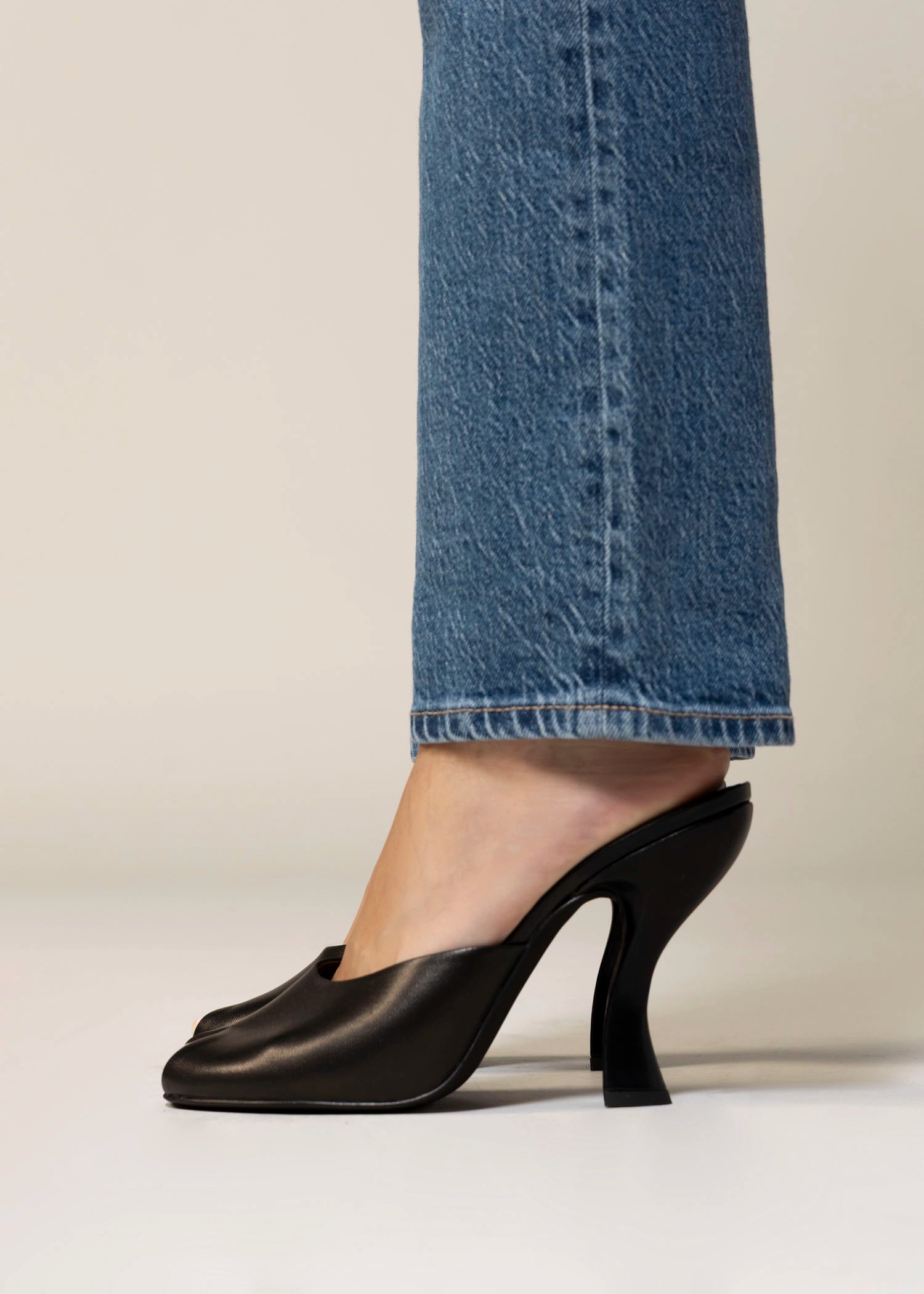 swatch_Black jeffrey campbell fresa peep toe heel
