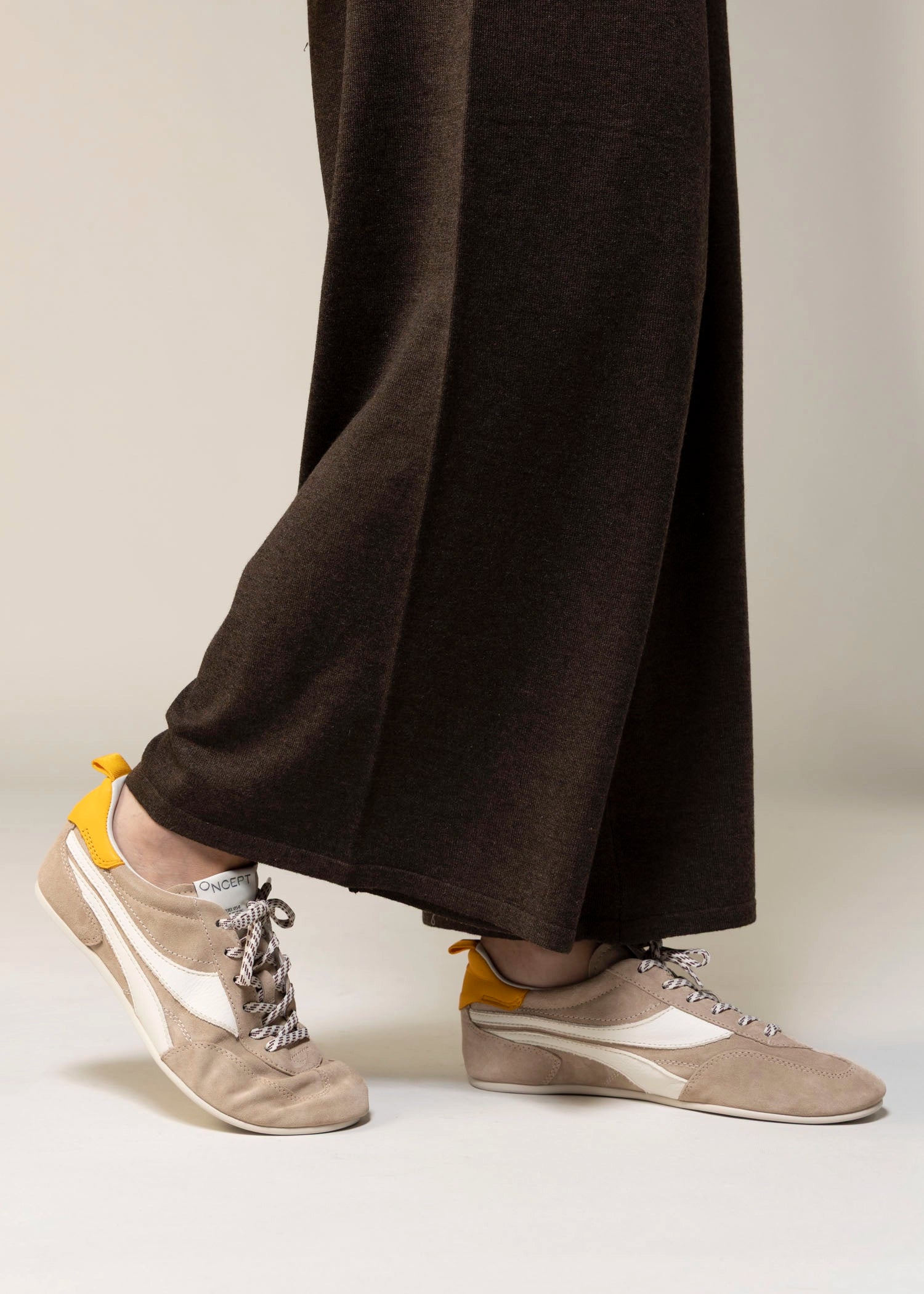 swatch_Sandcastle oncept bari sneakers