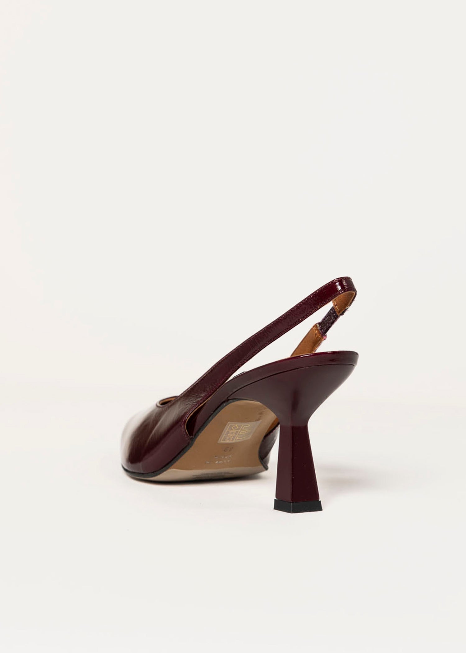 swatch_eggplant patent violette slingback heels