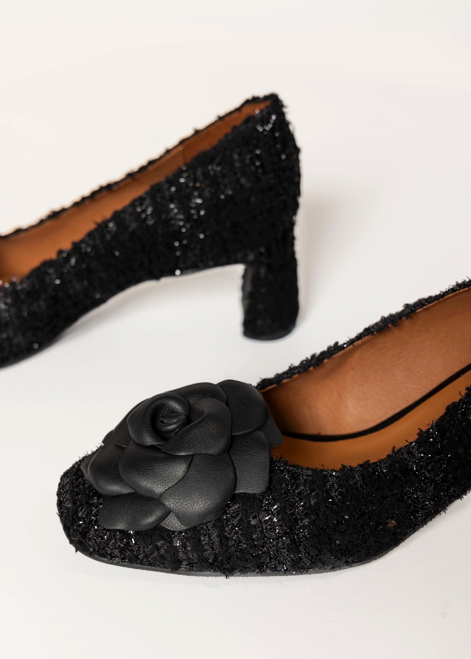 swatch_black lorie pump heels