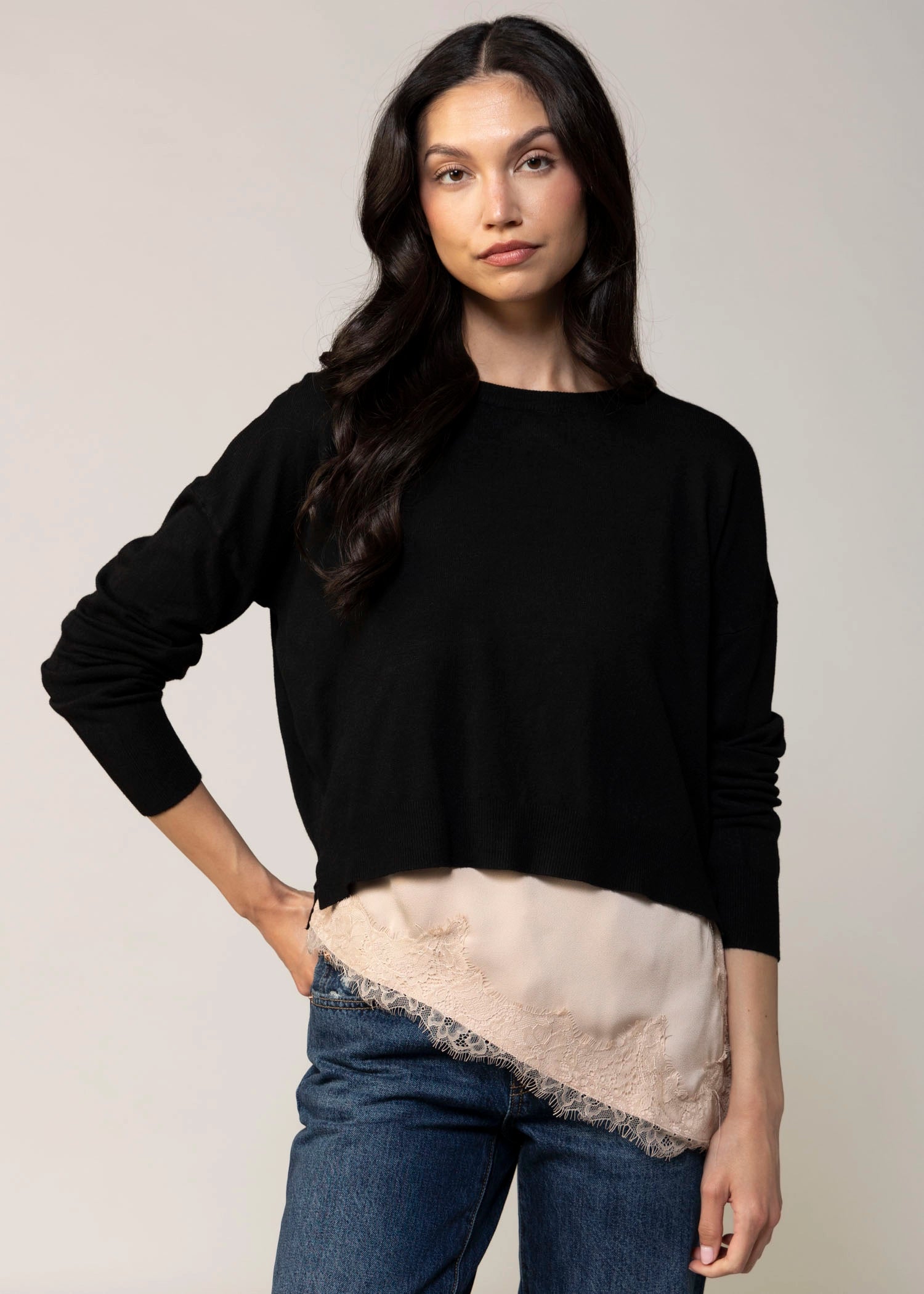 swatch_Black deluc polly sweater