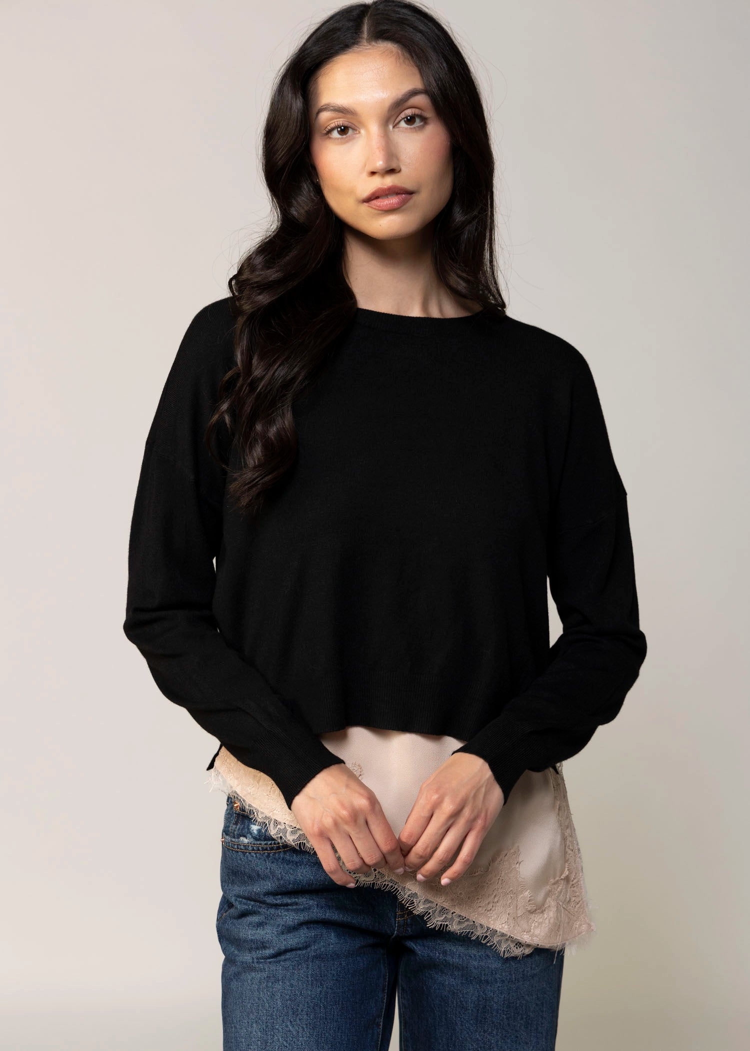 swatch_Black deluc polly sweater