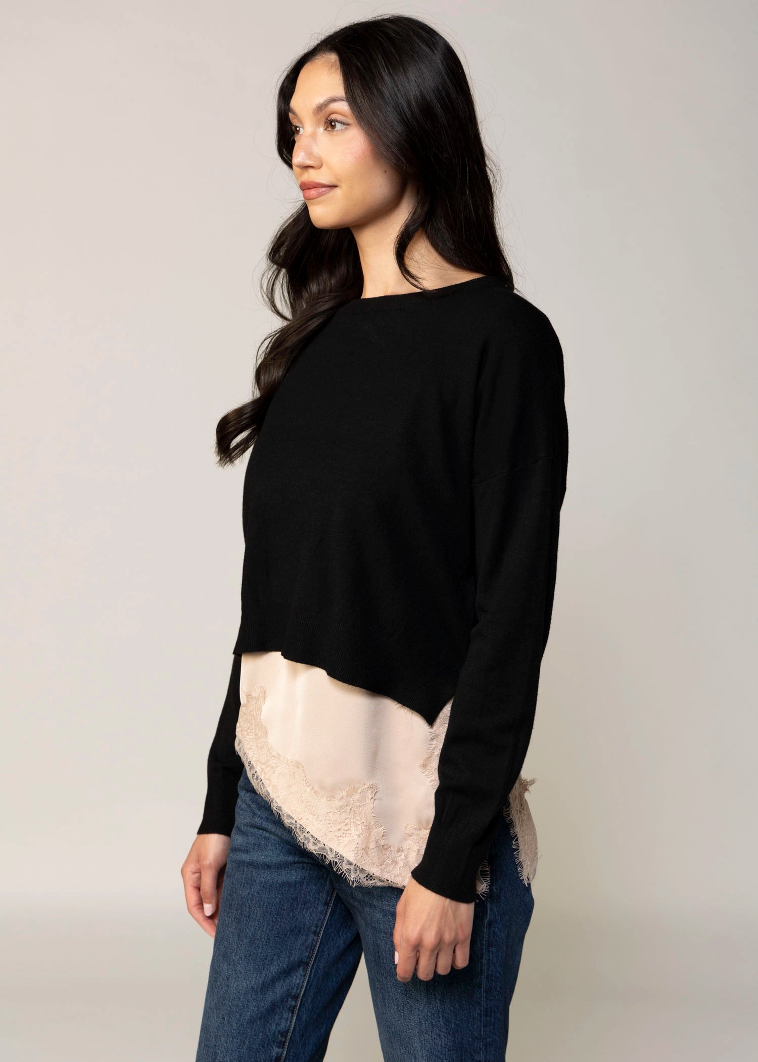 swatch_Black deluc polly sweater