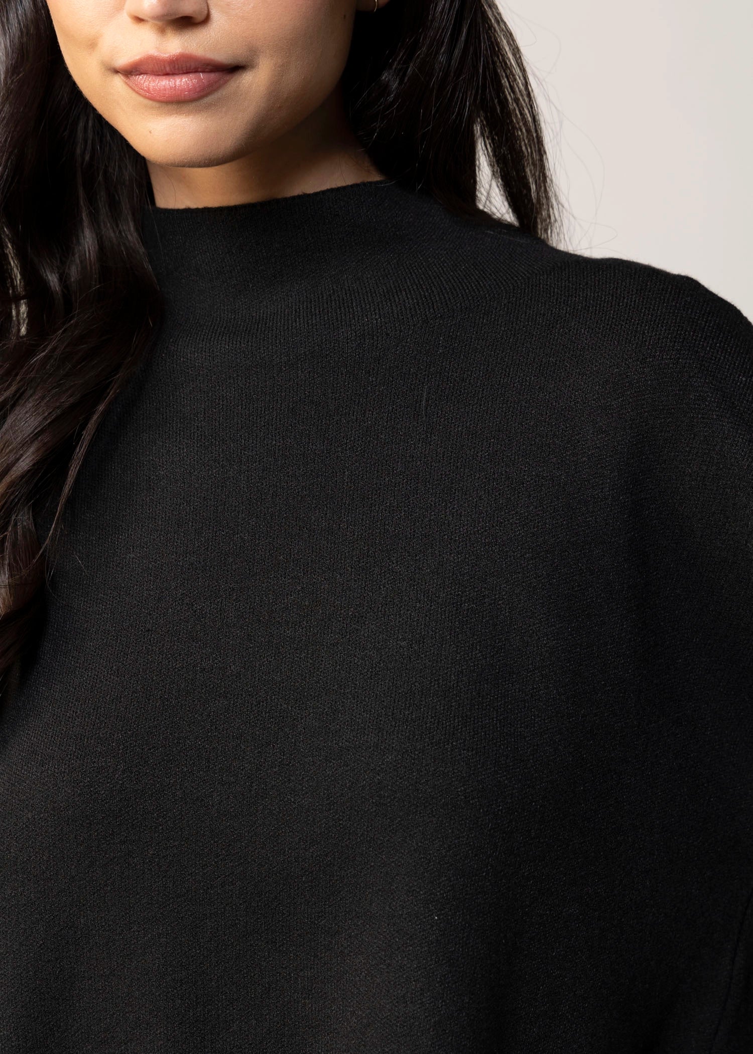 swatch_Black deluc chuck sweater
