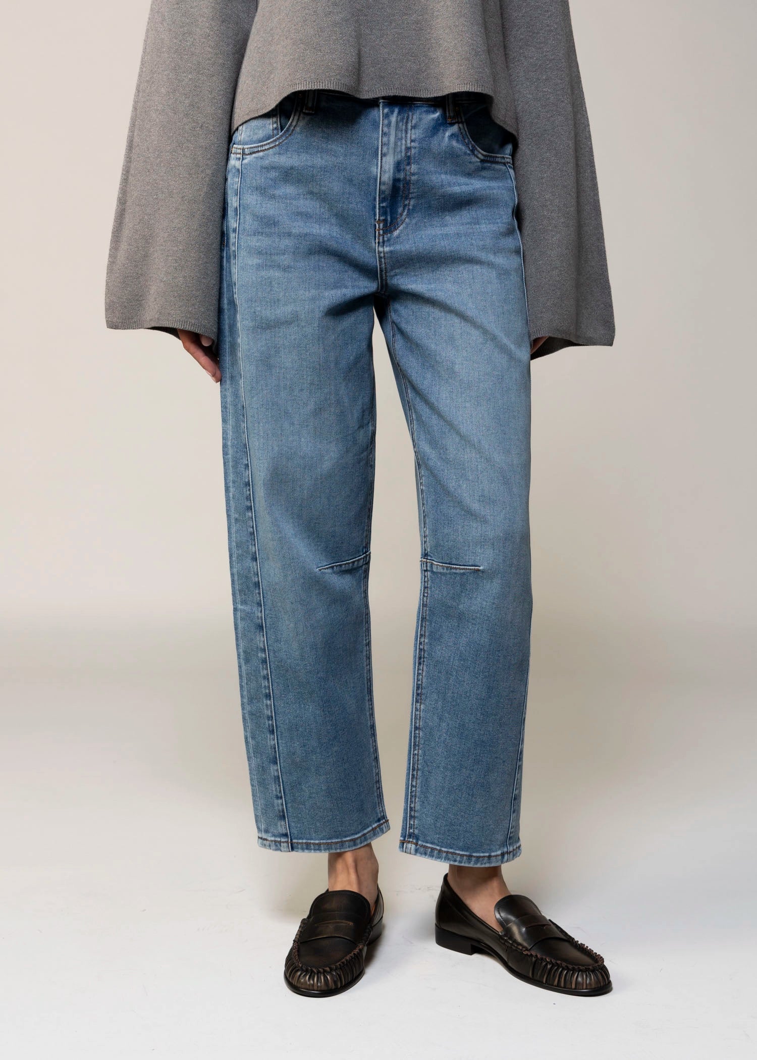 swatch_Denim kut from the kloth ashton barrel leg jean