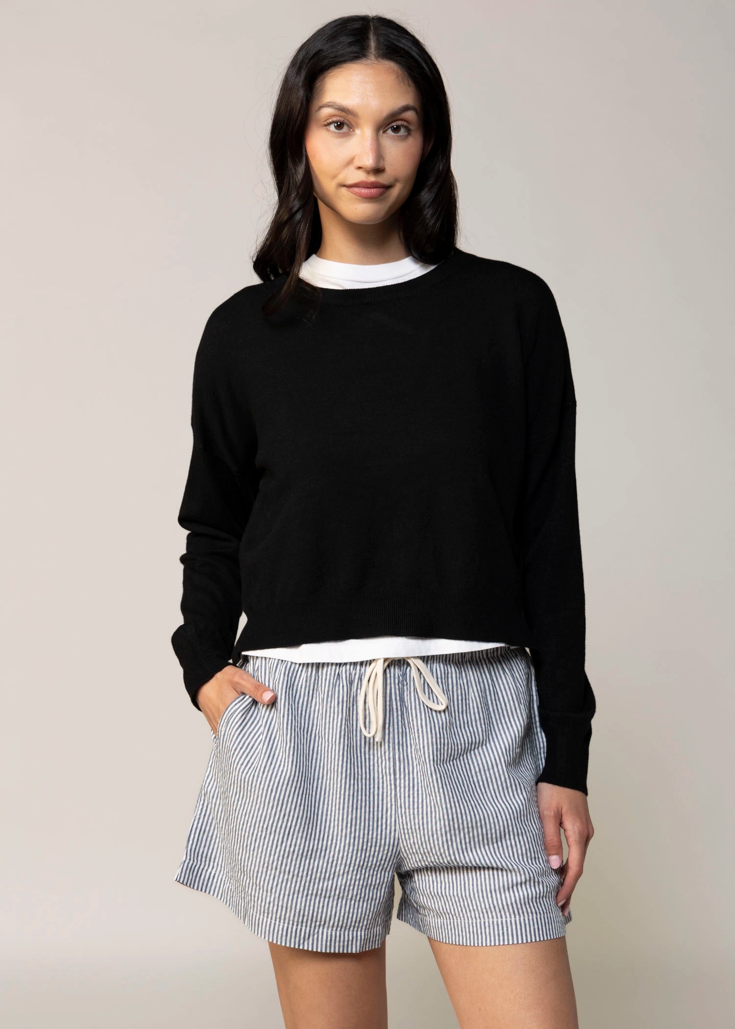 swatch_Navy drawstring shorts
