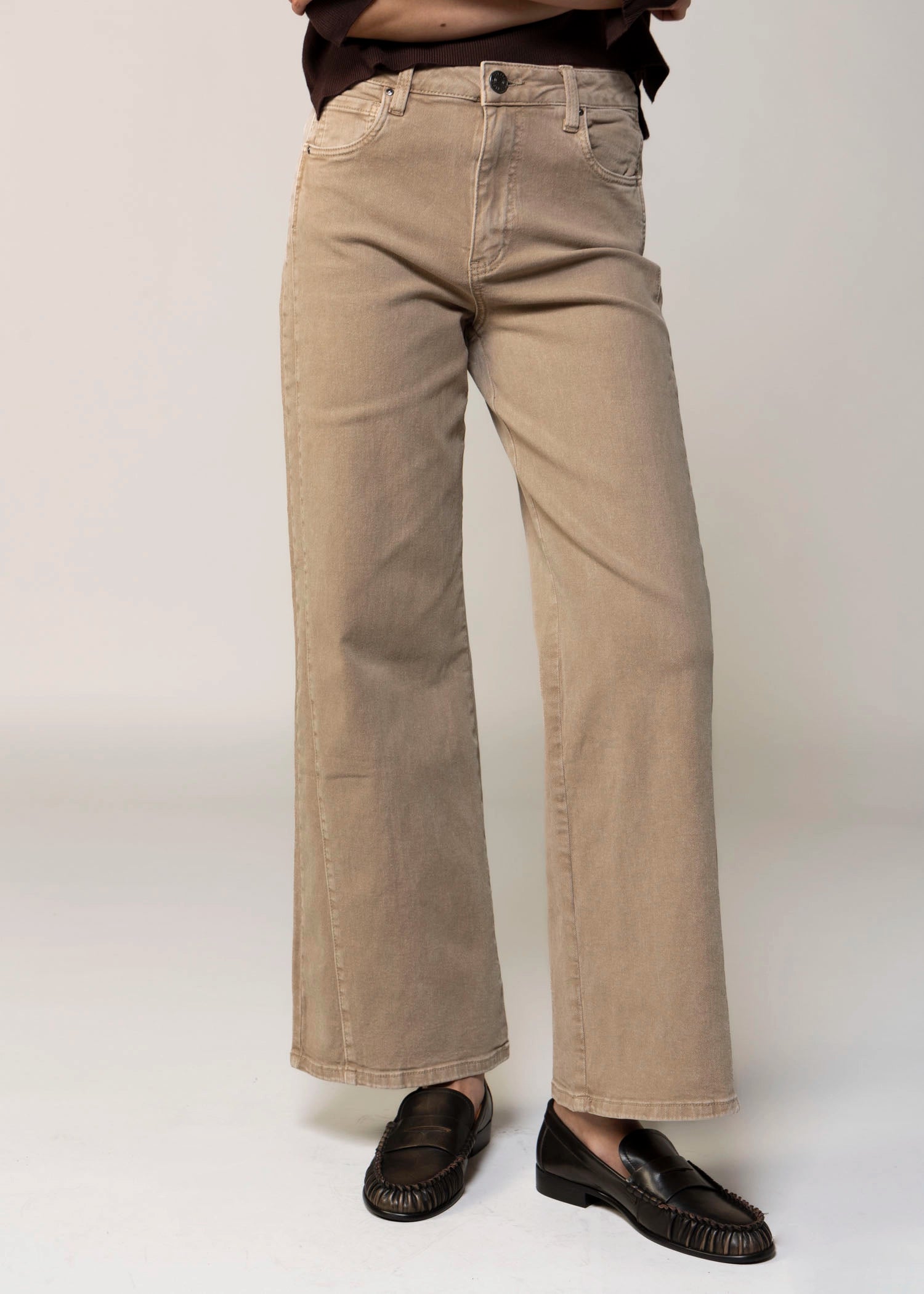 swatch_Milk Tea kut from the kloth meg wide leg jean