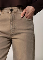 swatch_Milk Tea kut from the kloth meg wide leg jean