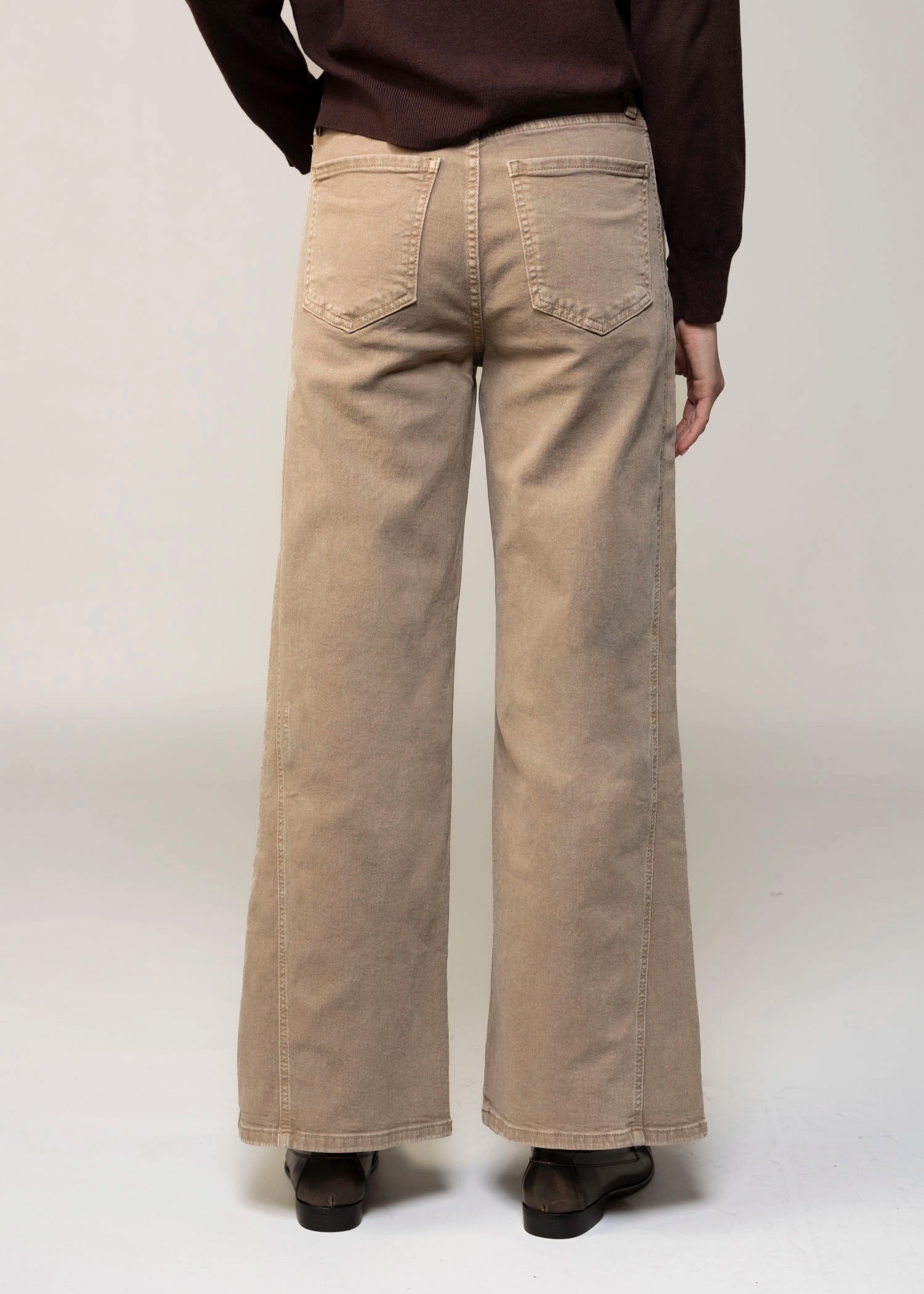 swatch_Milk Tea kut from the kloth meg wide leg jean