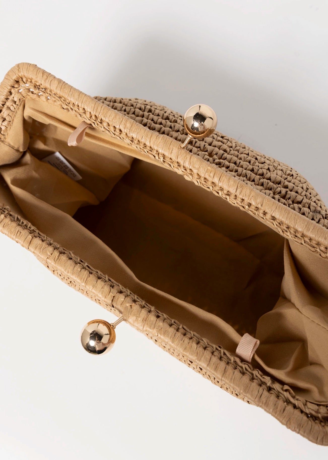 swatch_Camel raffia clutch