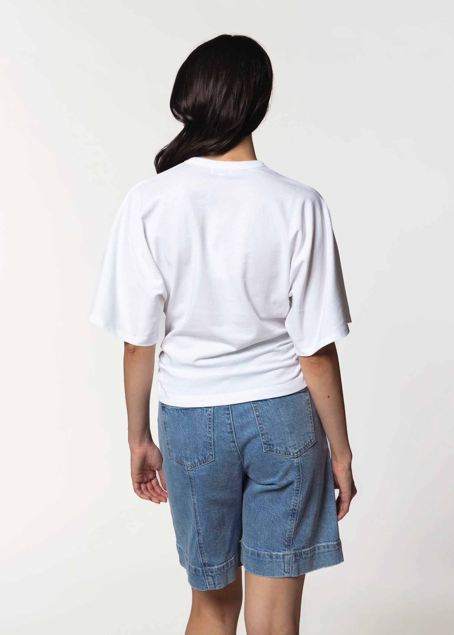 swatch_white veronica tee apparel