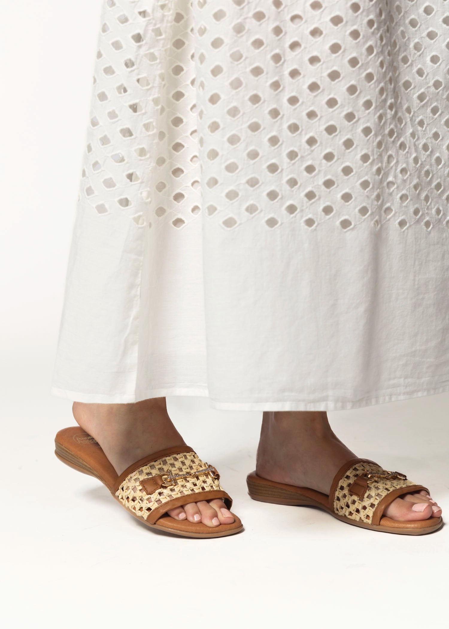 swatch_Natural andre assous niles sandal