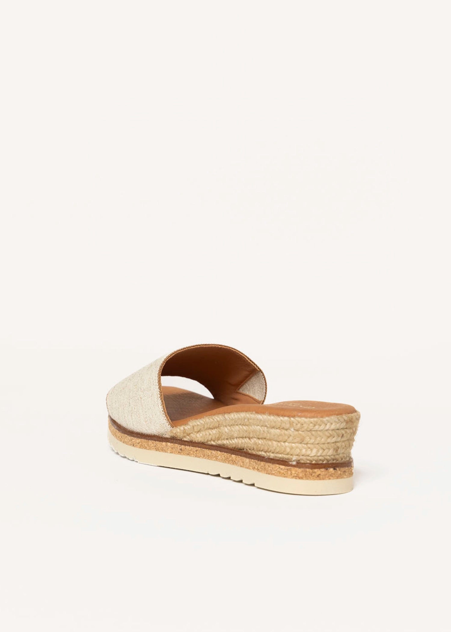 swatch_Beige Linen andre assous nessie sandals