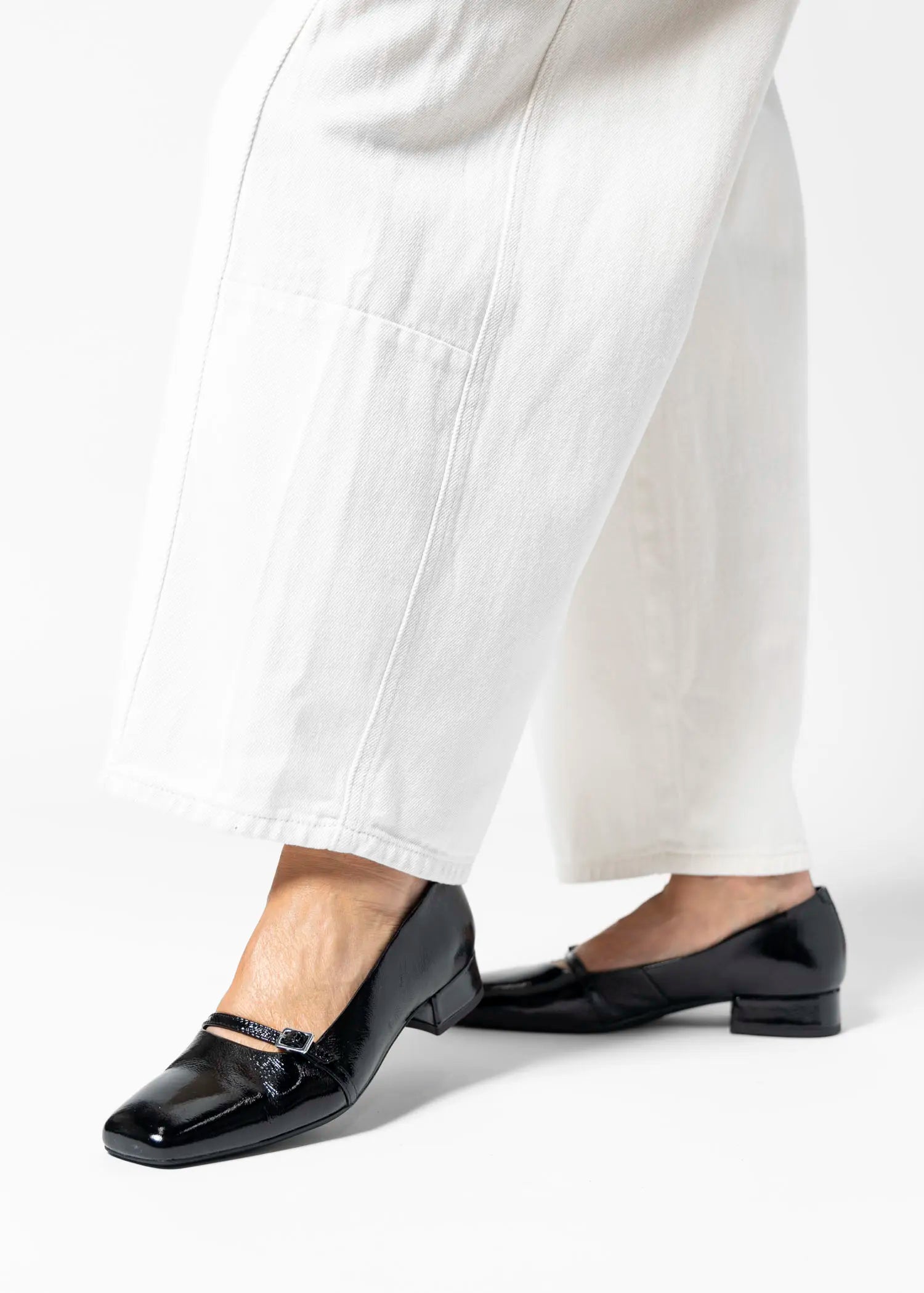 swatch_black debbi maryjane pump heels