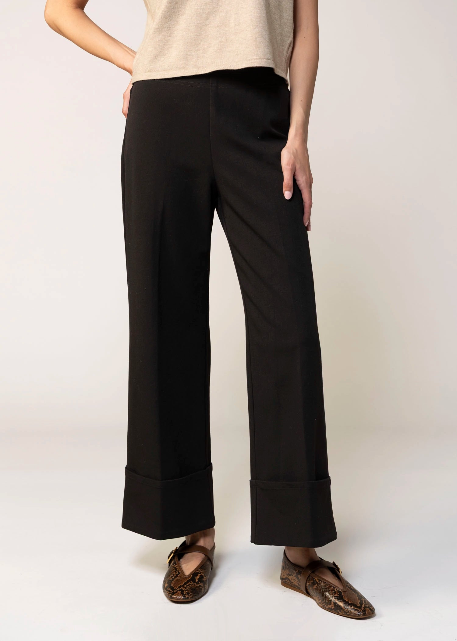 swatch_Black fifteen twenty regina cuffed pant