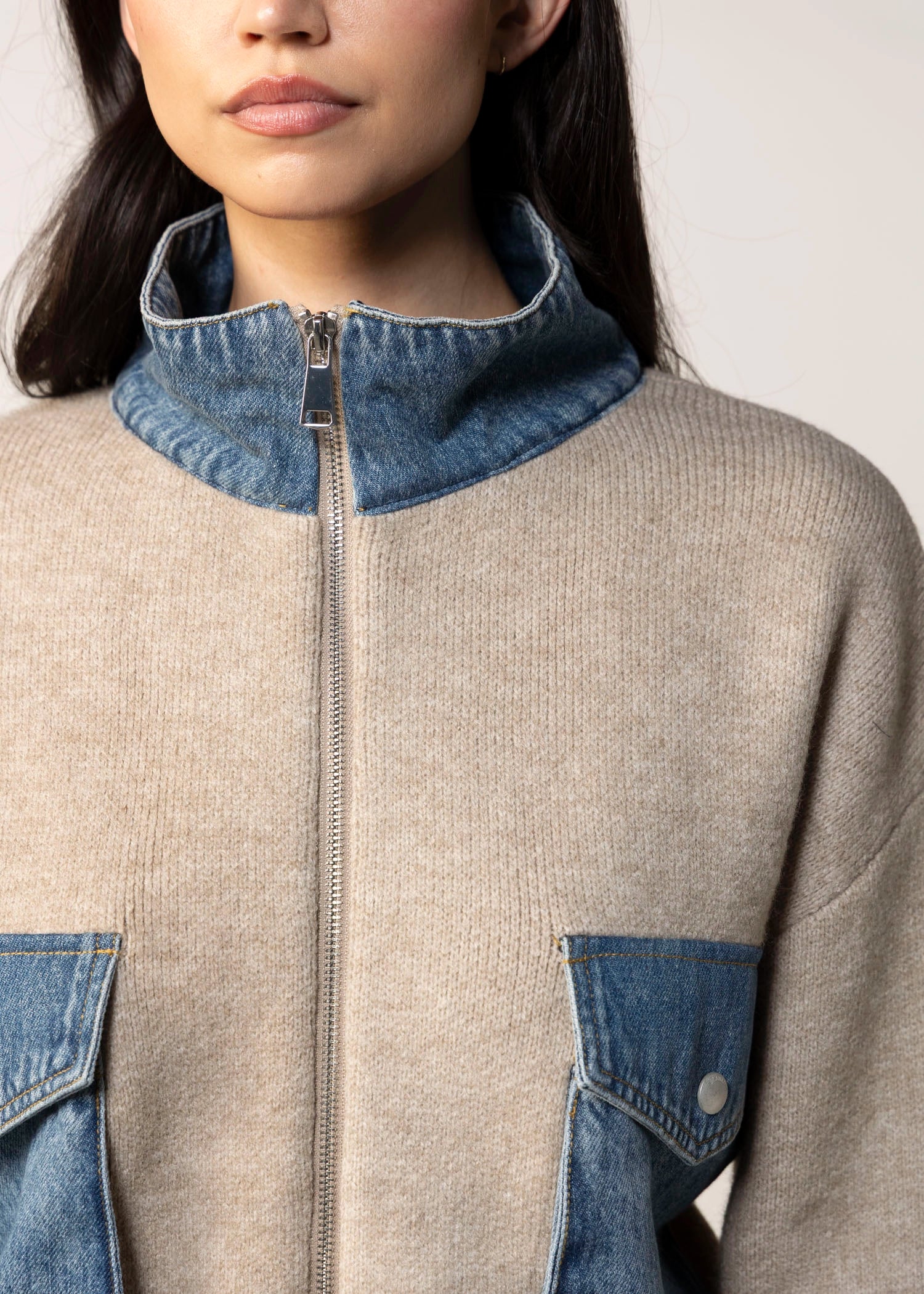 swatch_Dark Sand blank nyc glow up sweater jacket